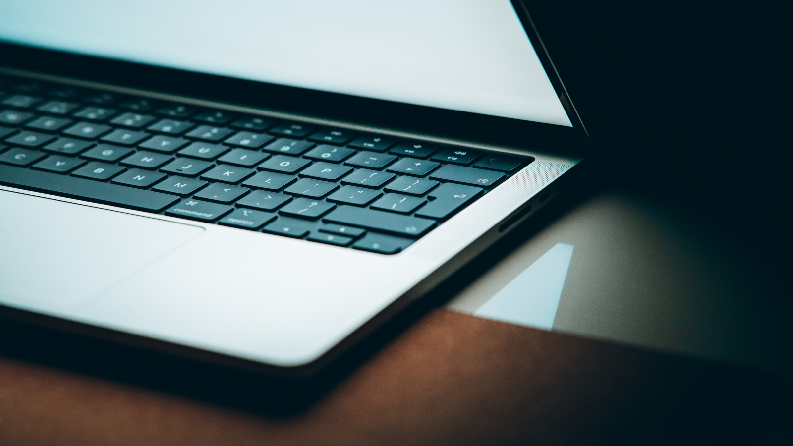 macOS Tahoe 26.4 Blocks ClickFix Malware in Terminal